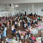 Prefeitura de Treze de Maio realiza primeiro Baile da Terceira Idade de 2026 com tema Carnaval e reúne 420 idosos