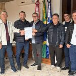 Prefeitura de Treze de Maio assina ordem de serviço para pavimentação asfáltica da Rodovia Municipal Bortolo Calegari